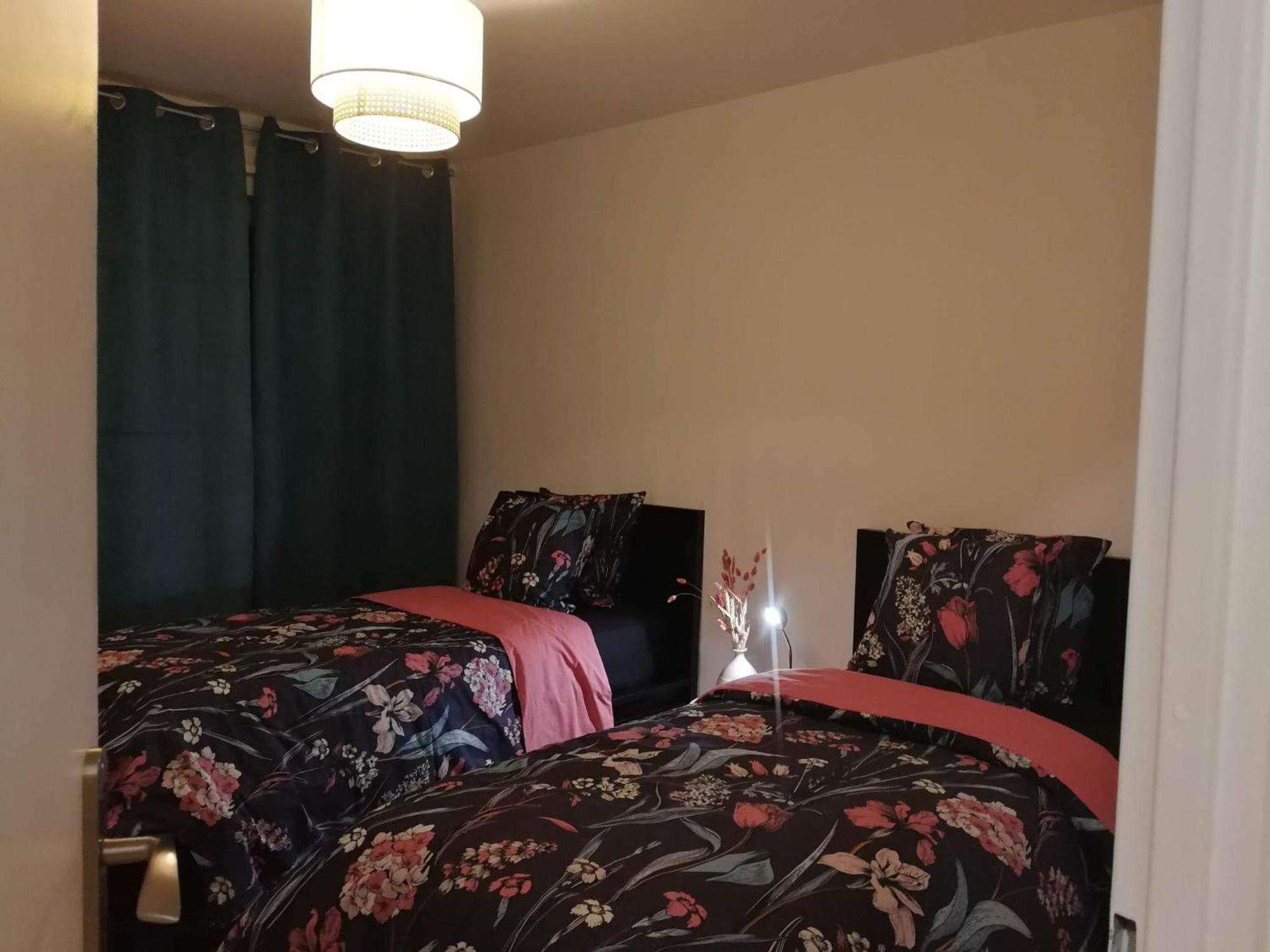Bel Appartement Familial Cenon Exteriör bild